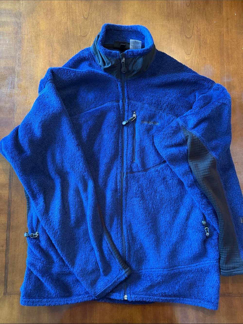 Patagonia Men’s Royal Blue Full-Zip Lightweight Fleece Jacket